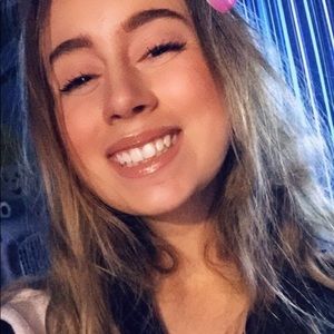 Meet your Posher, Mackenzi